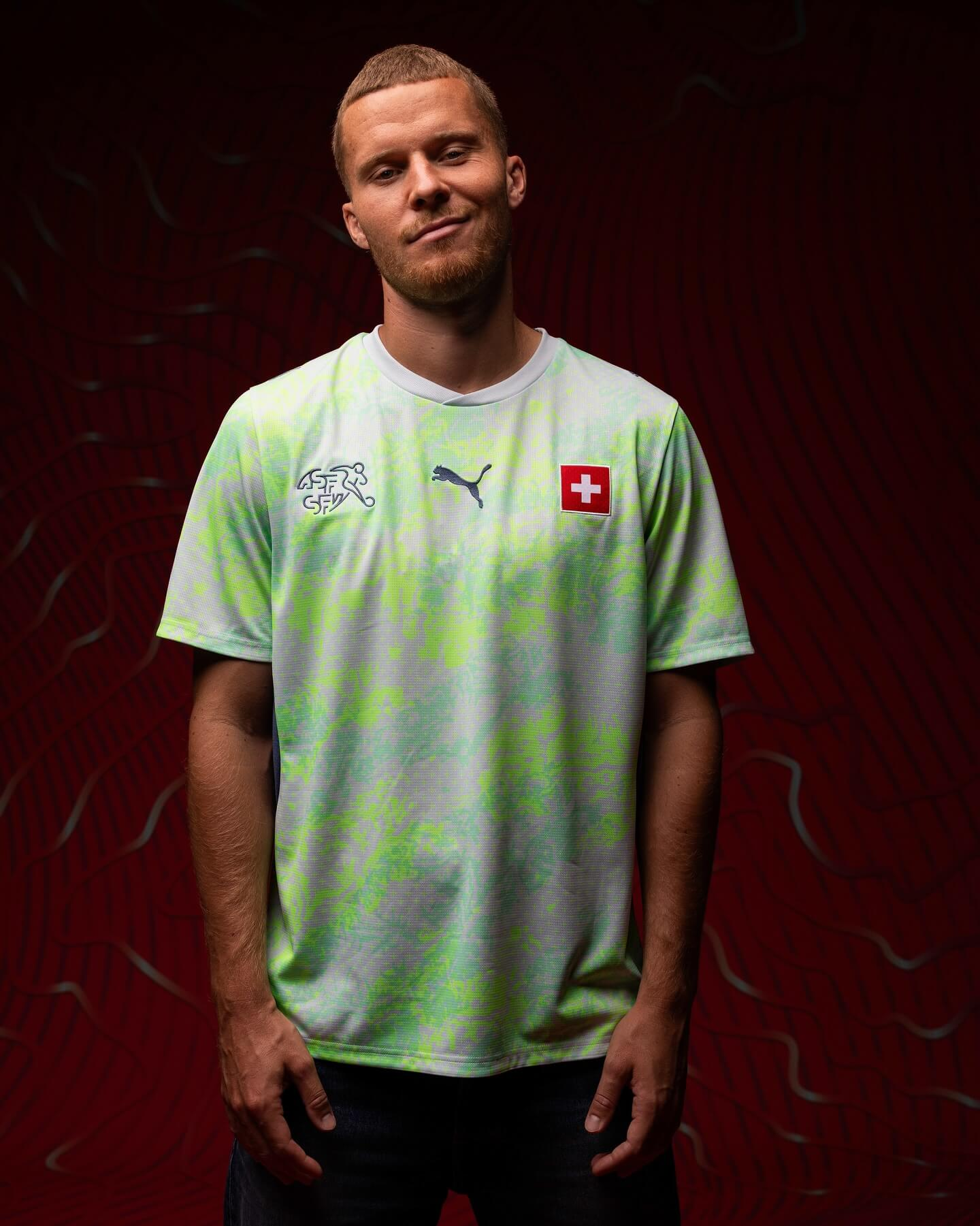 Camiseta de local de  Suiza 2026